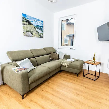 Weingut Dr Hermann I Apartman *