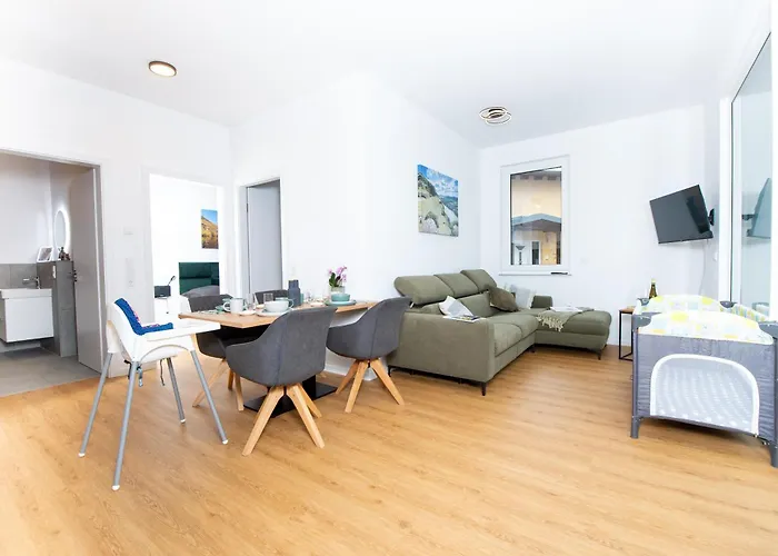 Weingut Dr Hermann I דירה